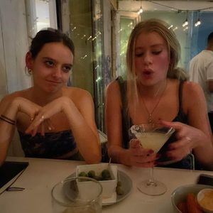 Meet your Posher, Ava